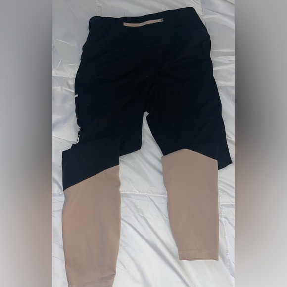 Black and Tan Reebok Outfit - Picture 6 of 6